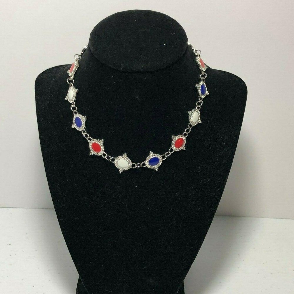 Medallion Choker by Wall Flowers